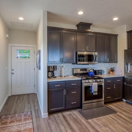 Oceanview Townhome - Pet Friendly - Sleeps 6 - King Depoe Bay Eksteriør bilde