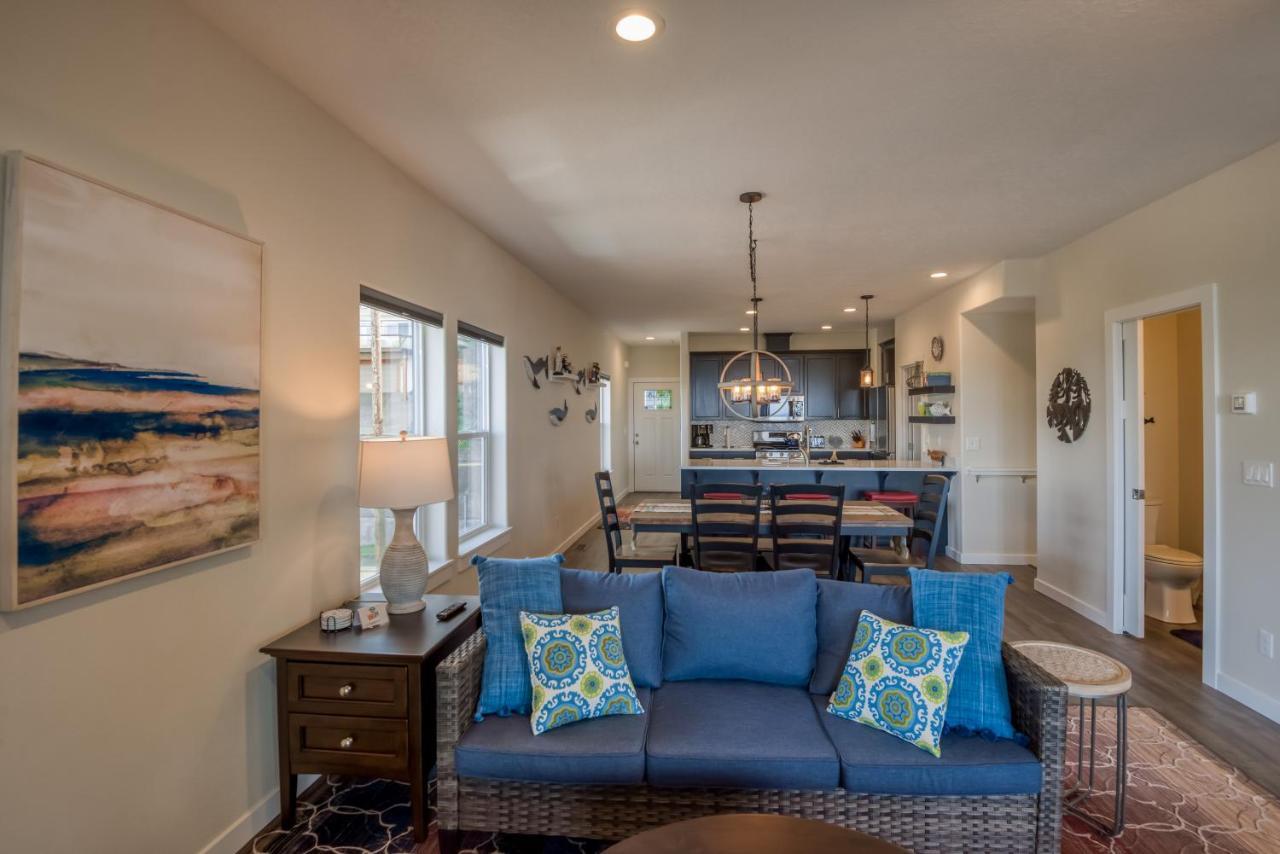 Oceanview Townhome - Pet Friendly - Sleeps 6 - King Depoe Bay Eksteriør bilde