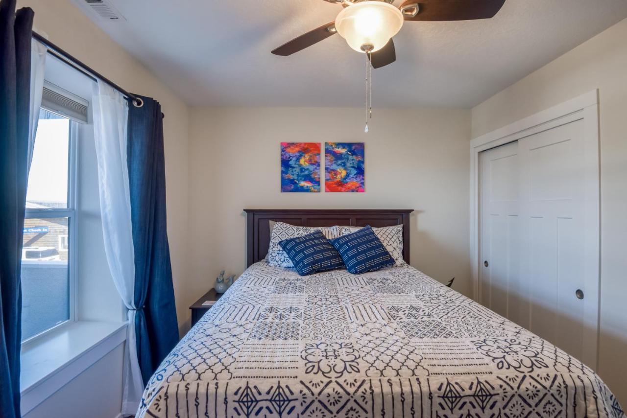 Oceanview Townhome - Pet Friendly - Sleeps 6 - King Depoe Bay Eksteriør bilde