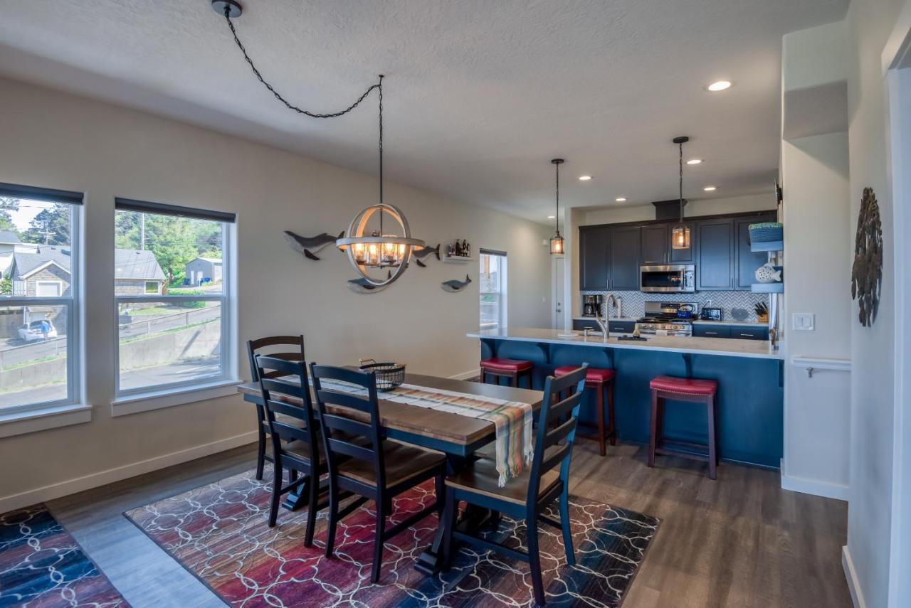 Oceanview Townhome - Pet Friendly - Sleeps 6 - King Depoe Bay Eksteriør bilde
