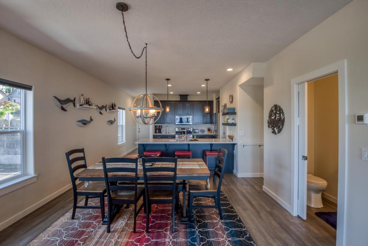 Oceanview Townhome - Pet Friendly - Sleeps 6 - King Depoe Bay Eksteriør bilde